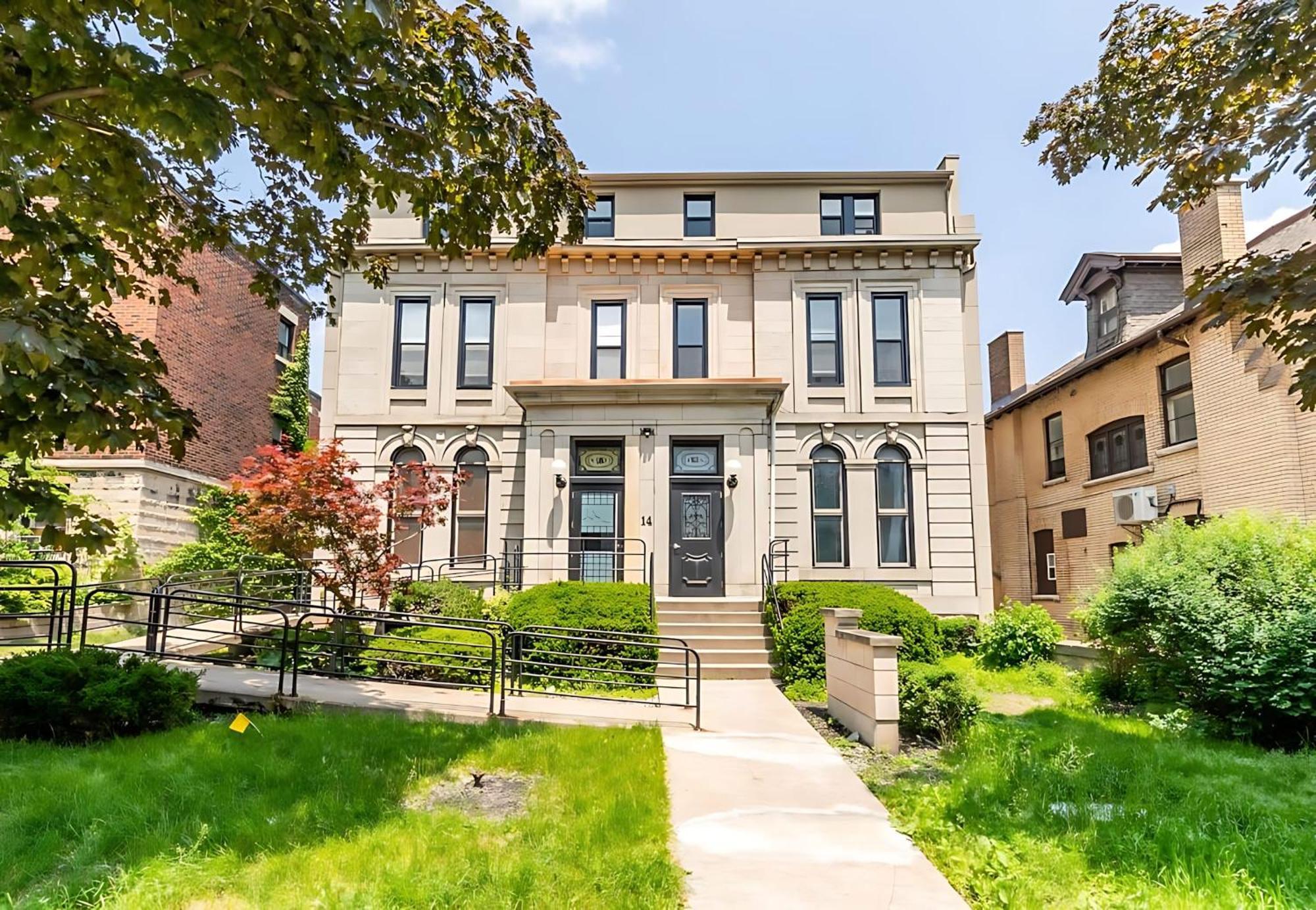 Apartment In The James South Area Hamilton Exterior photo